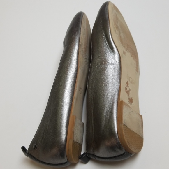 Ugg flats size 9 - Picture 6 of 7